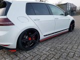 Maxton Design Prahové lišty VW Golf Mk7 GTI Clubsport - červený lesklý lak