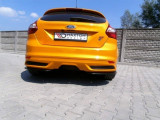 Maxton Design Boční lišty zadního nárazníku Ford Focus ST Mk3 Hatchback - černý lesklý lak