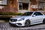 Maxton Design Prahové lišty Mercedes E63 AMG (W212) Sedan Facelift - texturovaný plast