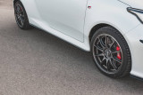 Maxton Design Zesílené prahové lišty Racing Toyota GR Yaris Mk4 - červeno-černá