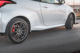 Maxton Design Zesílené prahové lišty Racing s křidélky Toyota GR Yaris Mk4 - červeno-černá
