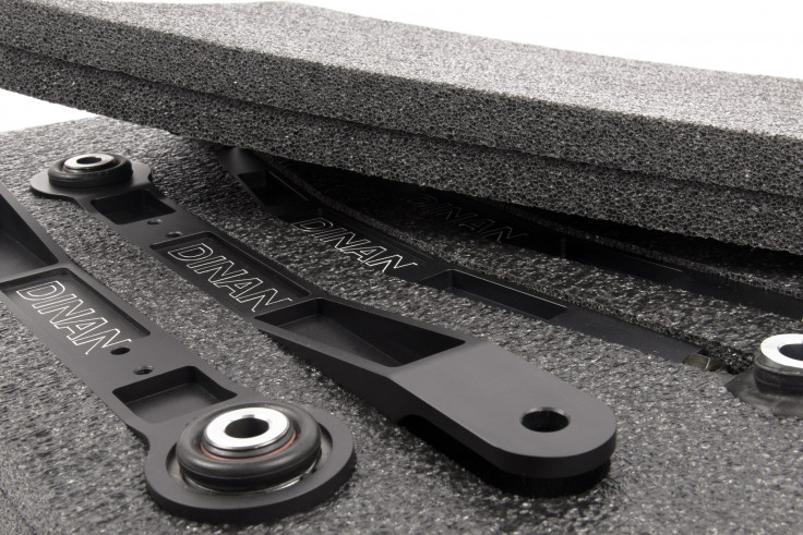 DINAN Unibalové nastavitelné ramena zadní nápravy BMW M3 F80 M4 F82 F83