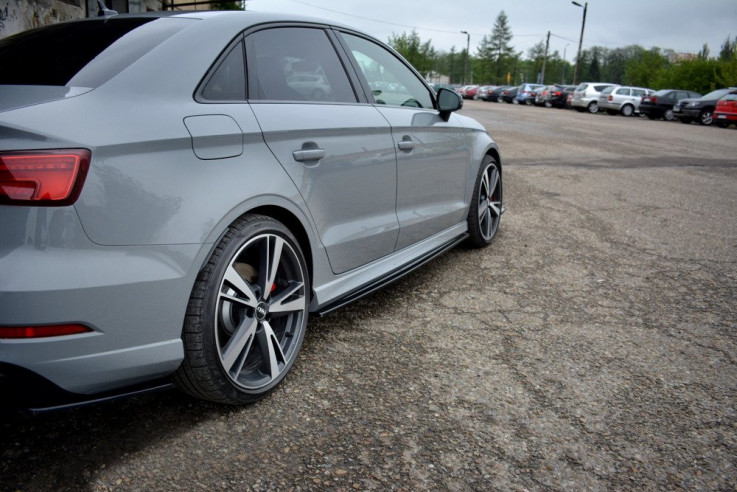 Maxton Design Prahové lišty Audi RS3 8V Sedan Facelift - karbon