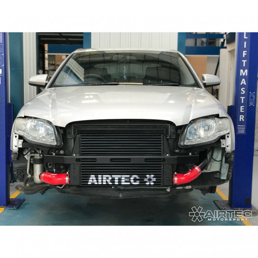 Airtec Intercooler kit AUDI A4 & DTM B7 2,0 TFSI 147 & 162kW - Černý chladič - Červené hadice