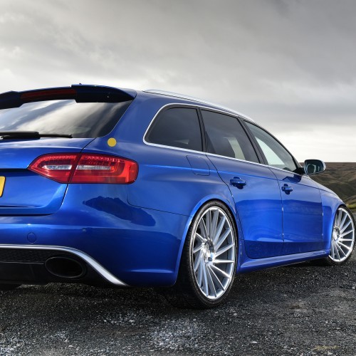 Riviera Wheels RV135 20x8,5 ET33 5x112 alu kola - stříbrné