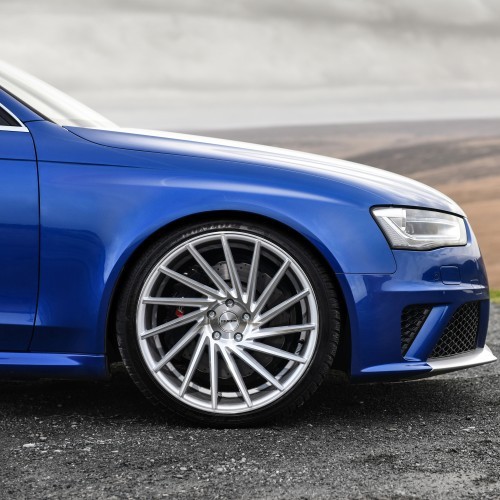 Riviera Wheels RV135 20x8,5 ET33 5x112 alu kola - stříbrné