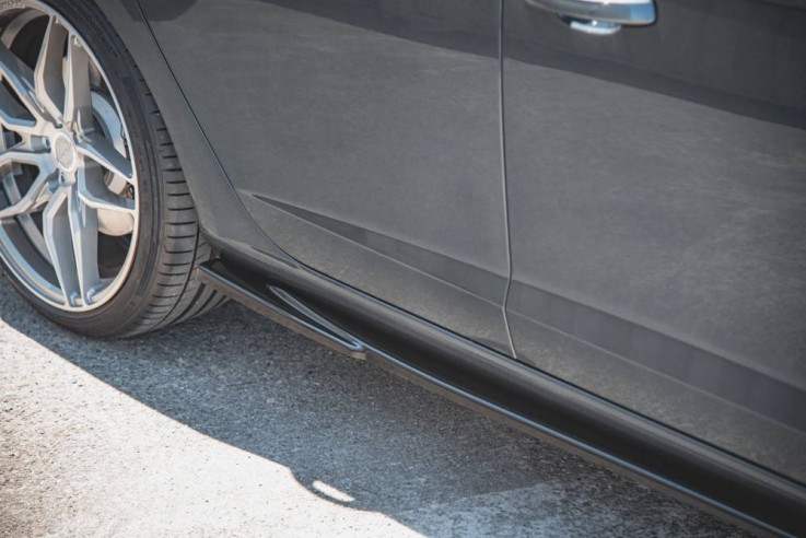 Maxton Design Prahové lišty Seat Leon (5F) Cupra Facelift V.5 - karbon