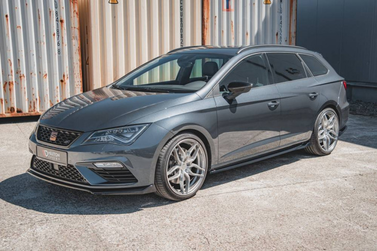 Maxton Design Prahové lišty Seat Leon (5F) Cupra Facelift V.4 - karbon