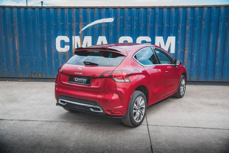 Maxton Design Prahové lišty Citroen DS4 - černý lesklý lak