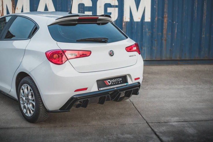 Maxton Design Nástavec střešního spoileru Alfa Romeo Giulietta Facelift - texturovaný plast