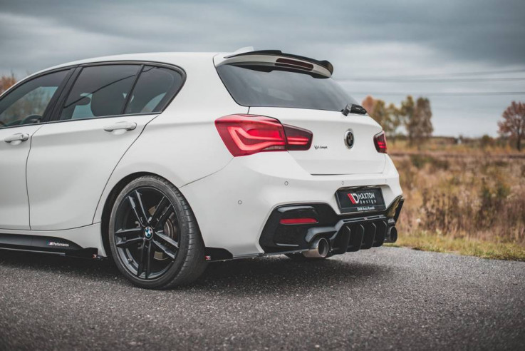 Maxton Design Zesílené boční lišty zadního nárazníku s křidélky Racing BMW 1 M-Paket / M140i F20 Facelift V.3 - červeno-černá