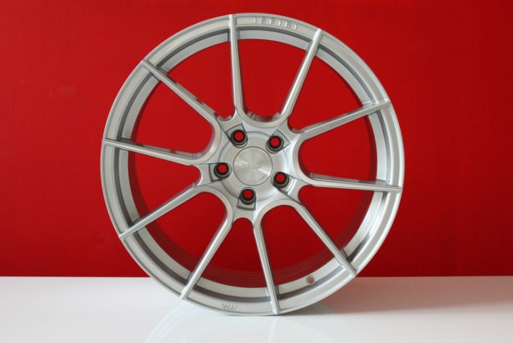 Ispiri Wheels FFR6 19x8.5 ET42 5x112 alu kola - silver brushed