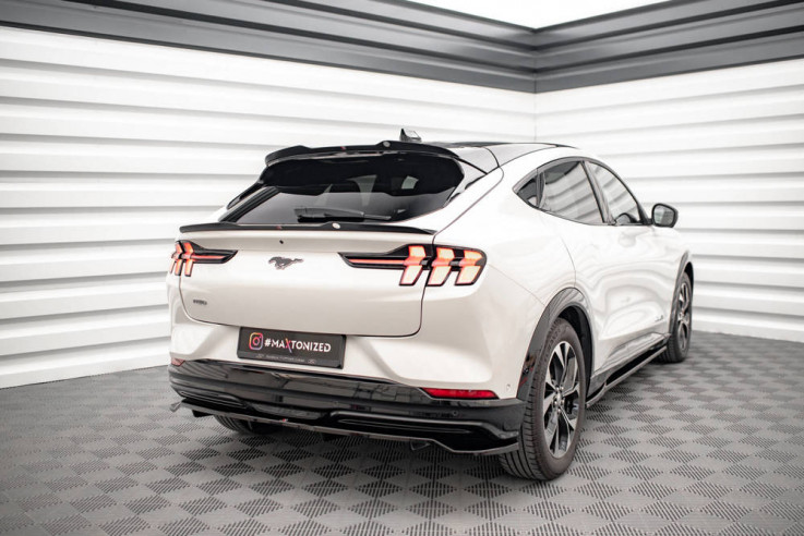 Maxton Design Spodní nástavec střešního spoileru FORD Mustang Mach-E - texturovaný plast