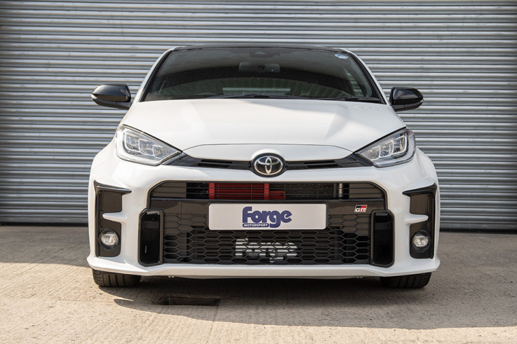 Forge Motorsport Olejový chladič pro TOYOTA GR Yaris - černý